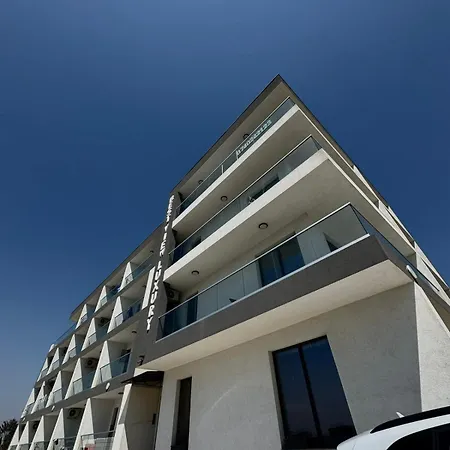 Nubia Sea View 2 קוסטינסטי